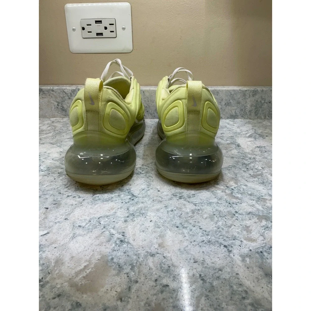 Nike Sneakers Air Max 720 Size 7 Pale Vanilla Yellow AT6176-302 Wave Textured